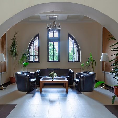 Hotel Casa Danielescu Târgu Jiu Esterno foto
