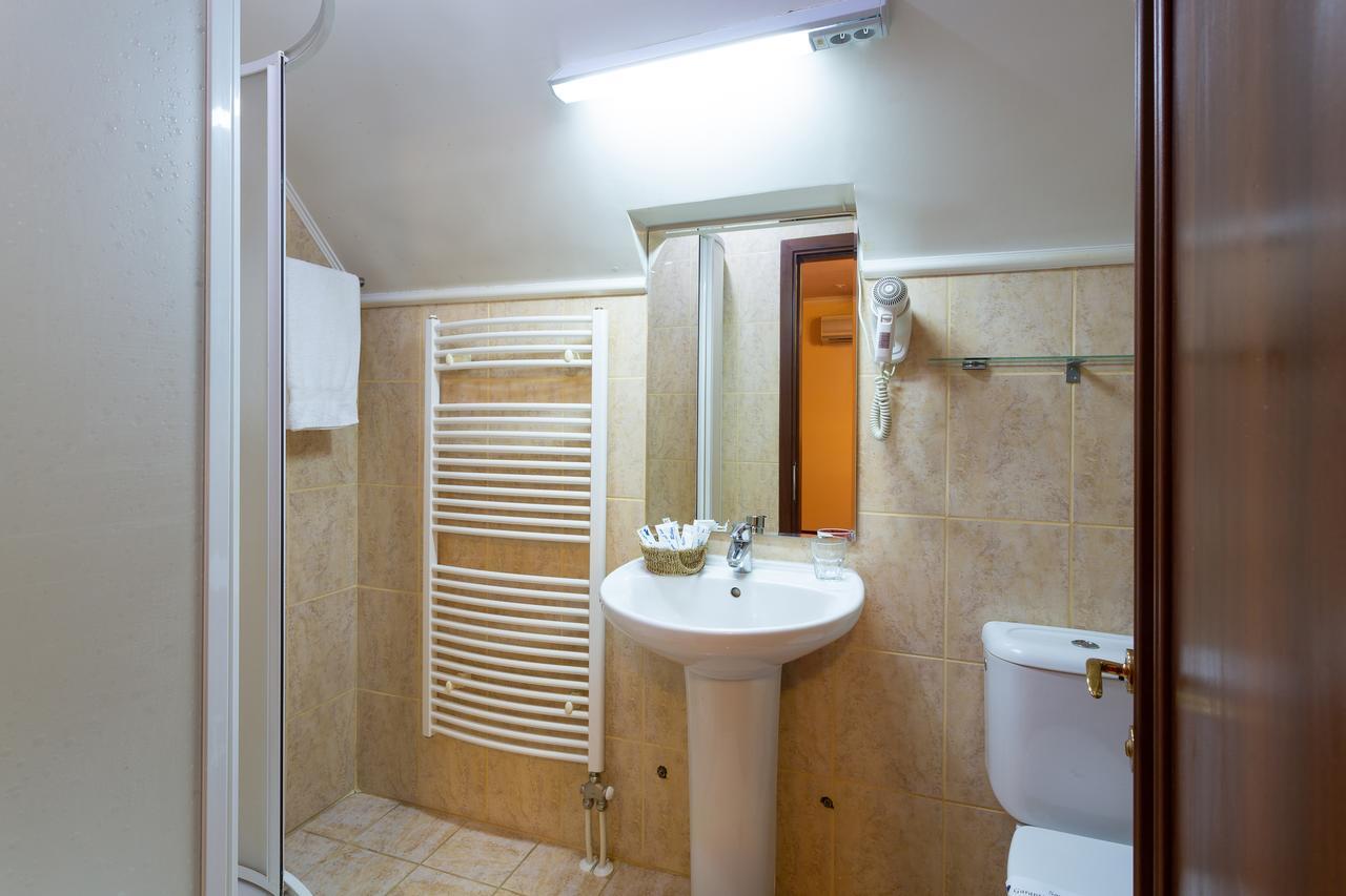 Hotel Casa Danielescu Târgu Jiu Esterno foto